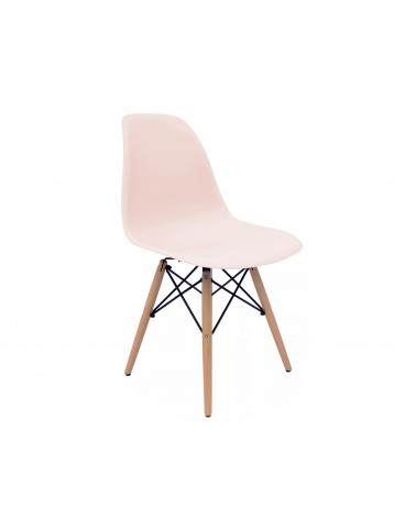 Univerzální růžová židle do obývacího pokoje nebo jídelny.