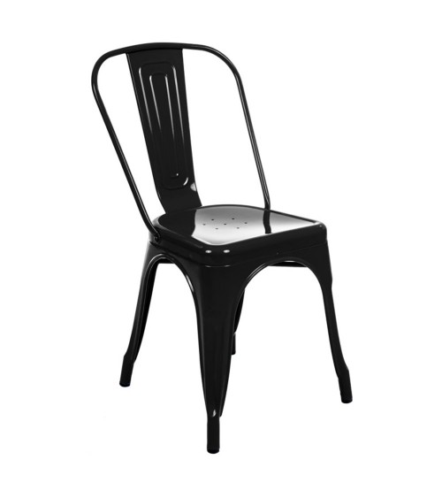 Černá kovová zahradní židle je odolná vůči povětrnostním podmínkám.