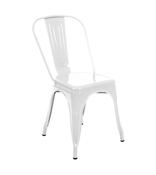 Bílá kovová zahradní židle je odolná vůči povětrnostním podmínkám.