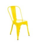 Ocelová zahradní židleve žluté barvě je odolná vůči povětrnostním podmínkám.